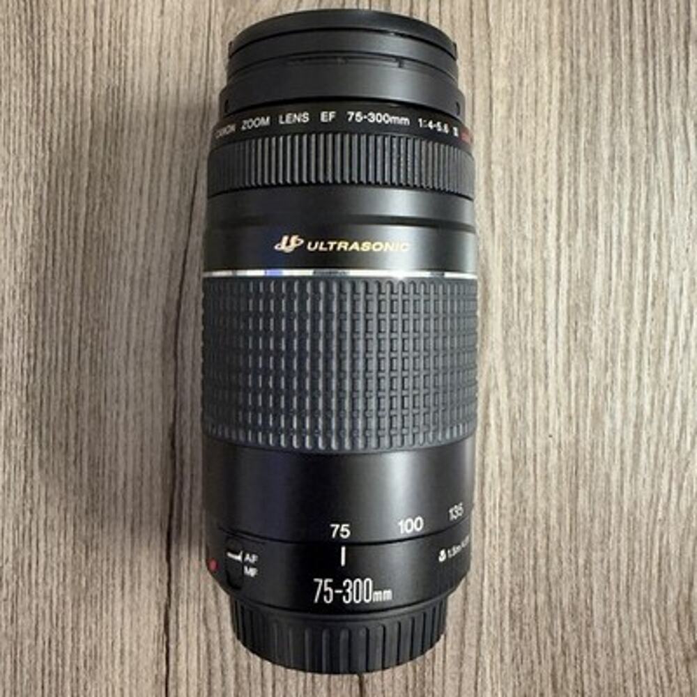 Canon Ultrasonic Zoom Lens EF 75-300mm f.4-5.6 III USM